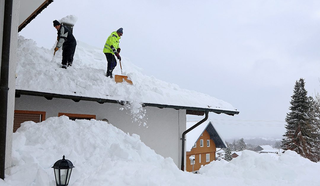 Removing Snow from Your Roof
